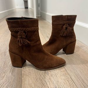 Stuart Weizman Brown Suede Bootie in size 7